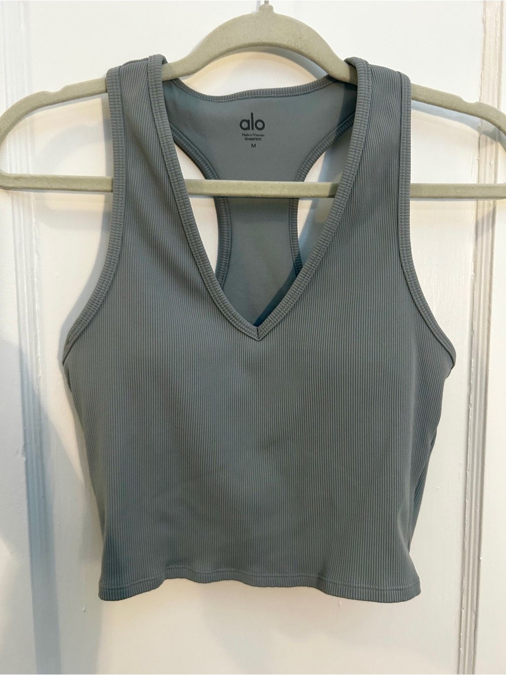 ALO Yoga Ribbed V-Neck Racerback Crop Tank - Dusty Blue